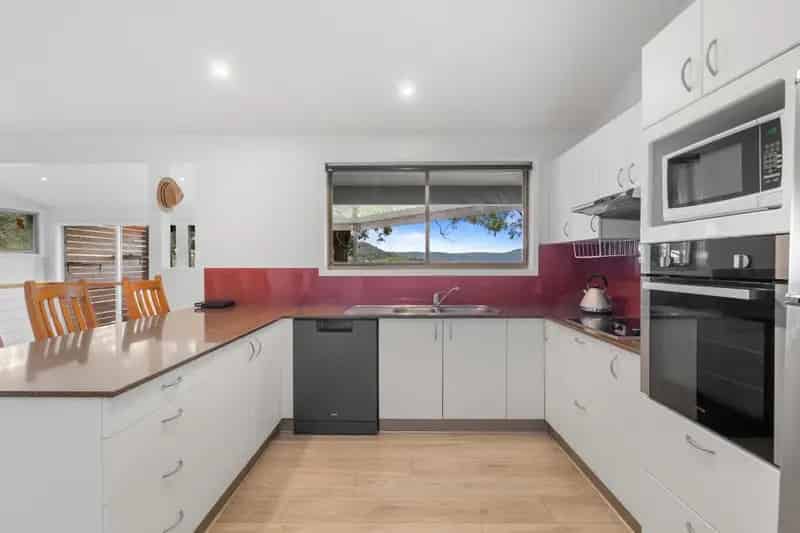 House For Sale - 23 Broadwater Drive, Saratoga NSW 2251