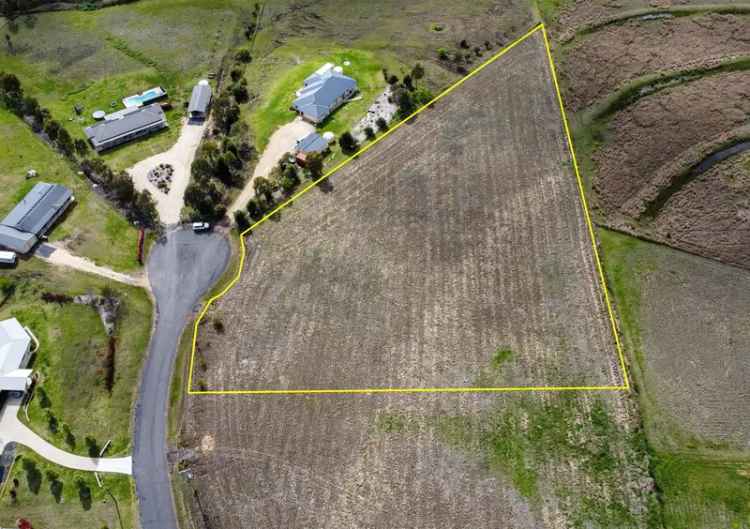 Buy Acreage in Inverell with Stunning Town and Countryside Views