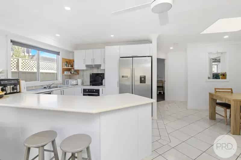 Low Maintenance Oasis only 900m To The Beach!