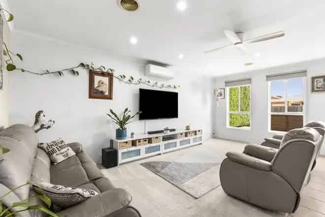 House For Sale , 33, Citius Close, Lara, Victoria