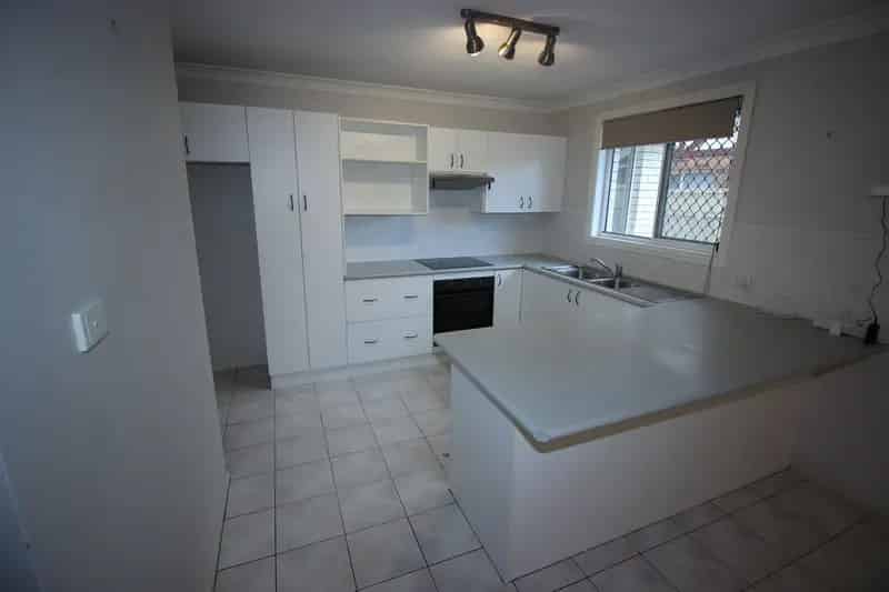 8 Calancra Avenue, Cameron Park NSW 2285 - House For Lease