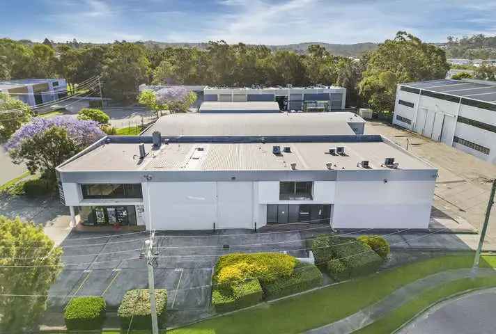 322sqm Immaculate Warehouse With Offices