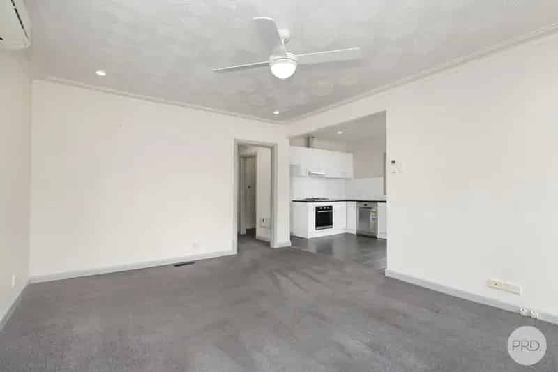 WALKING DISTANCE TO CENTRAL BALLARAT!