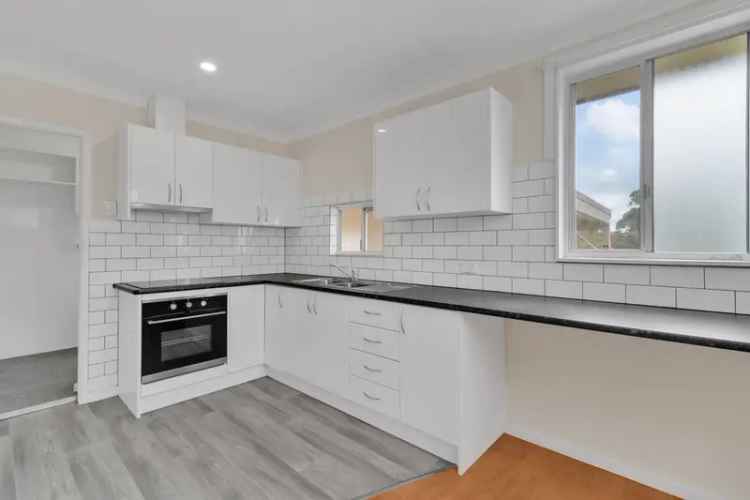 House For Rent in 10, Woodward Avenue, Wyong, New South Wales