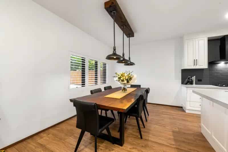 Spacious Sophisticated Living near The Blue Lake