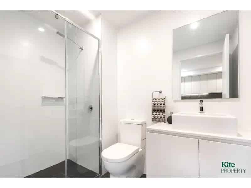 Modern Fully Furnished Apartment