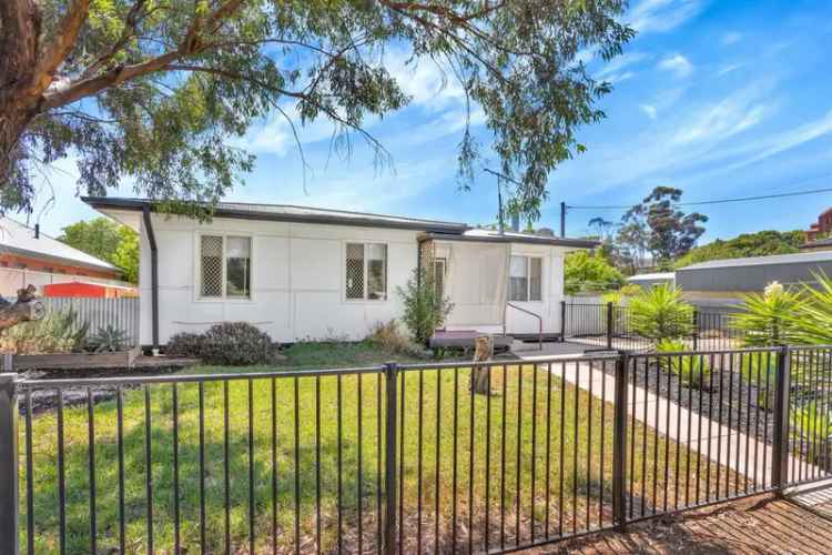 Kapunda 3 Bed Home - Ideal First Home or Investment