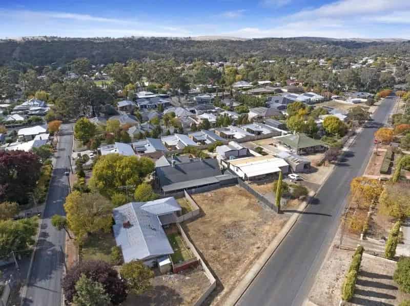 Buy land in Clare with ideal building block features