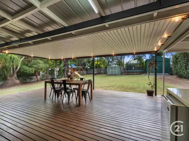 12 Trumpy Street, Silkstone QLD 4304 - House For Sale