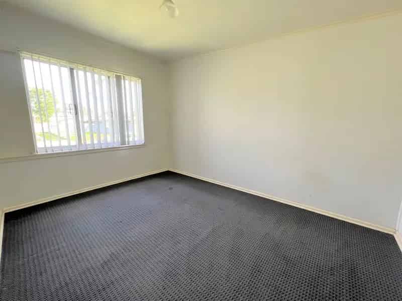 Real Estate For Lease - 19 Byron Avenue - Campbelltown , NSW