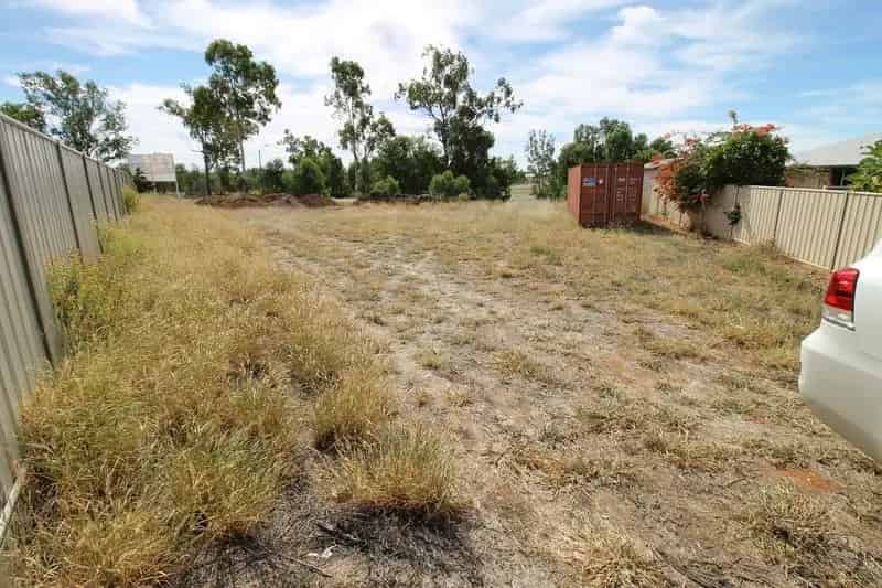 Vacant Land for Sale with Town Water and Electricity Availability