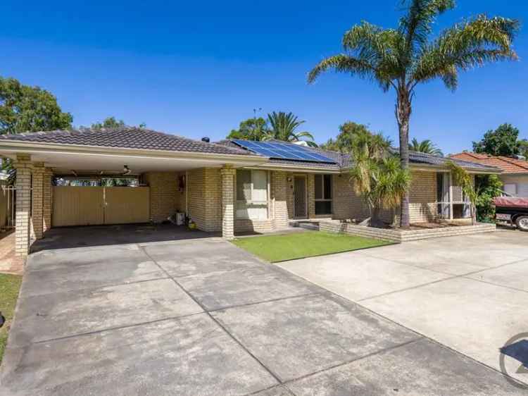 Four Bedroom Family Home with Pool and Study