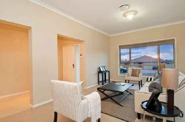 Spacious 5-Bed Family Home in Kellyville Ridge