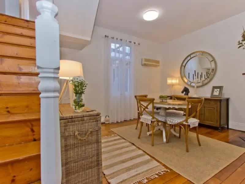 Elegant On Elizabeth - Fully Furnished.