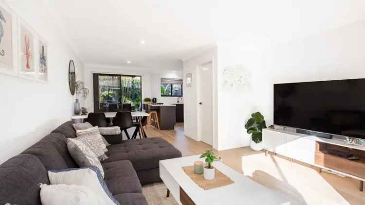 Lakeside Luxury 2-Bedroom Townhouse Culburra Beach