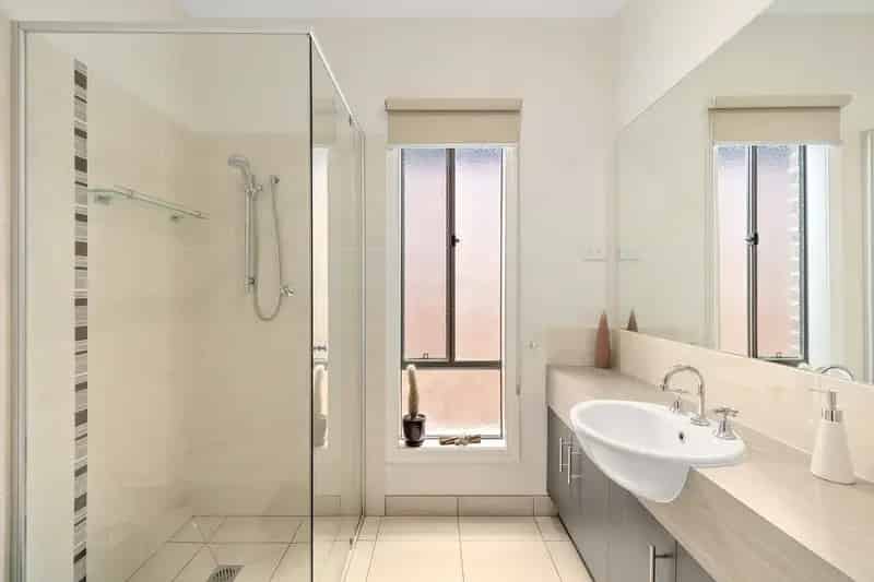 SPACIOUS FAMILY HOME IN CHOICE LOCATION 