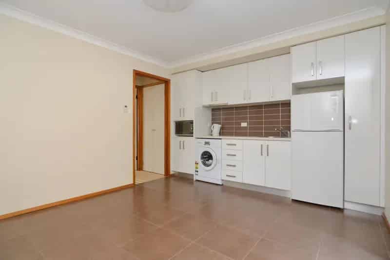 Real Estate For Lease - 2/7 Spectrum Road - North Gosford , NSW