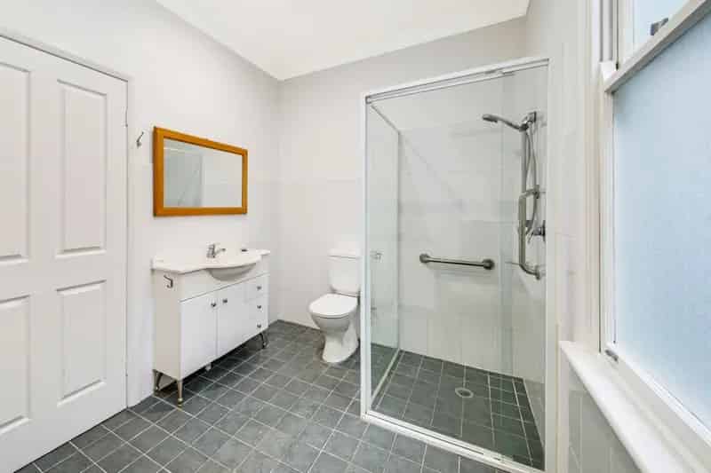 Lease Two Bedroom Semi-Detached Home in Erskineville with Modern Features
