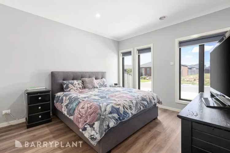 Buy House in Wallan with Modern Features and Spacious Living