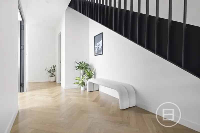 Buy House in Caulfield with Three Bedrooms and Modern Features
