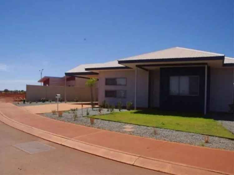 Modern 4 Bed 4 Bath Investment Property Near Mining