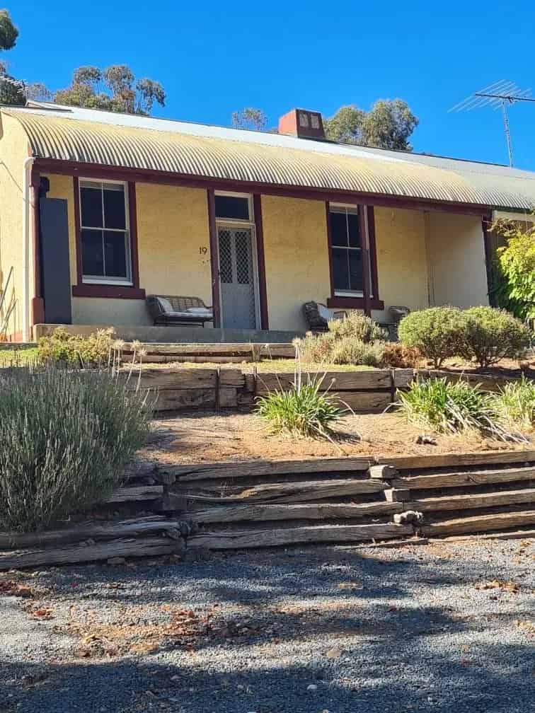 Fully Furnished 2 bedroom house