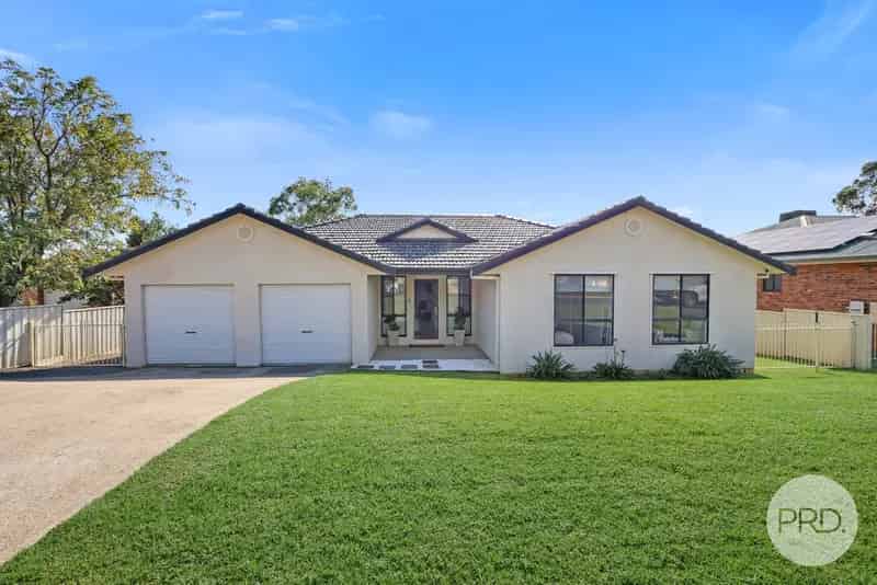 Picture perfect home in outstanding location!
