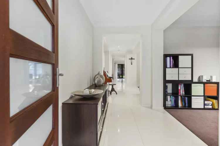 Luxurious family home in the Alamanda Estate. 