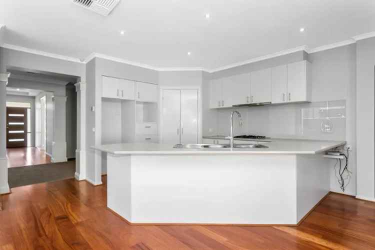 House For Rent in 6, Greenfinch Court, Melbourne, Victoria