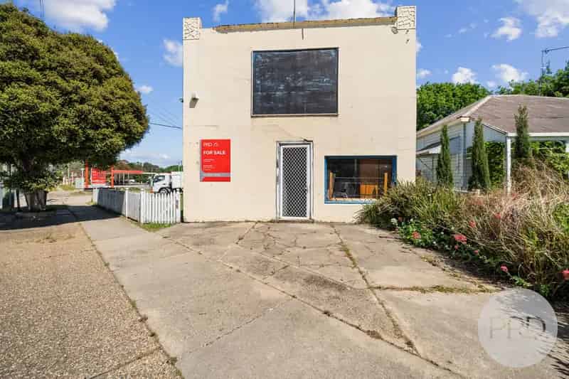 Commercial Property for Sale - with Exceptional Exposure!