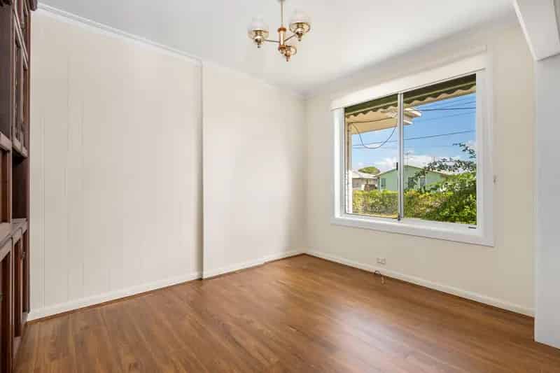 Prime Corner Position – A Rare Opportunity Awaits!