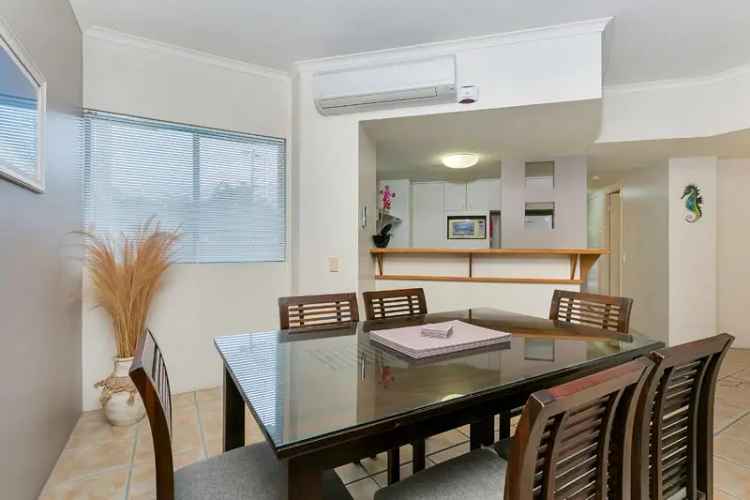 Fully Furnished Ground Floor Apartment Trinity Beach Ocean Views