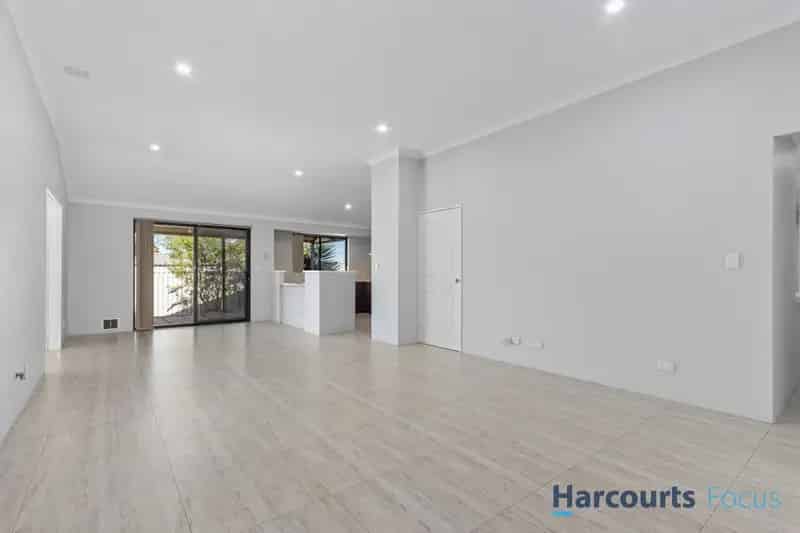 Spacious Family Home in Prime Location - 8 Ellery Court, Success