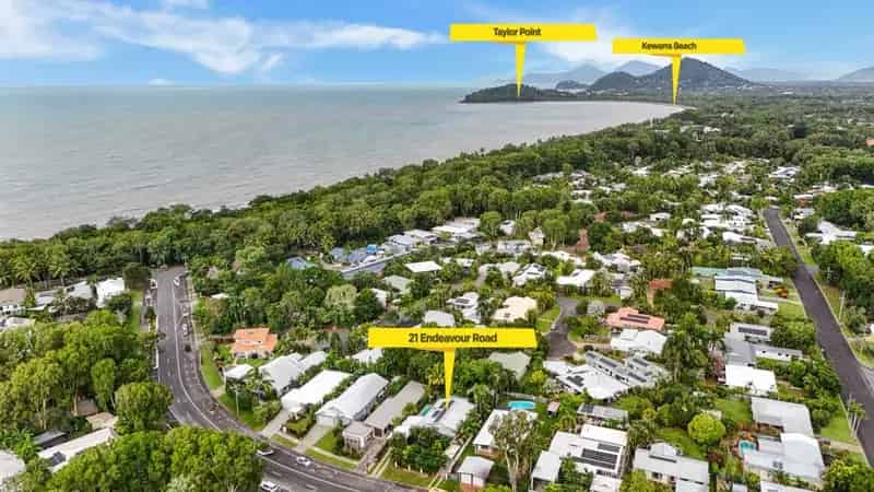 UNFURNISHED GROUND FLOOR UNIT ONLY 300 METERS FROM THE BEACH