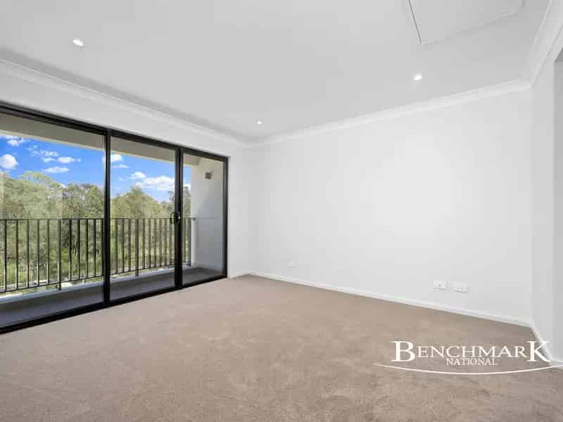 4 rooms house of 307 m² in Sydney