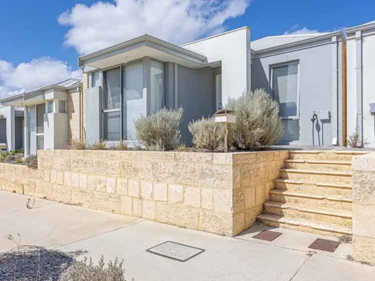 Stylish Alkimos Home Near Beaches and Shops