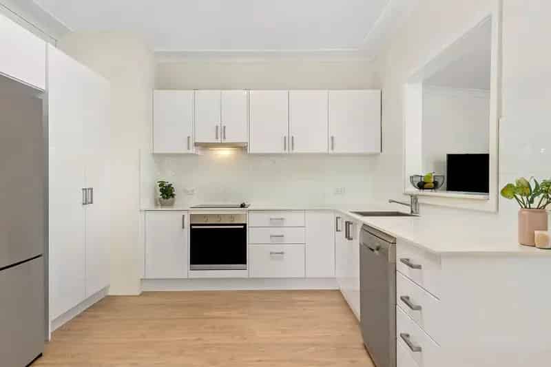 Real Estate For Lease - 12 Wallawa Avenue - Engadine , NSW