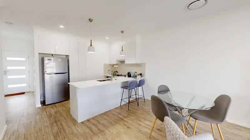 Modern furnished unit returning $600pw