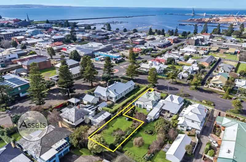 Buy Land in Portland with Prime Location and Privacy Features