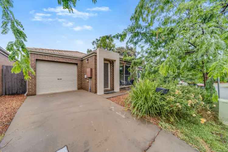 Low Maintenance 3 Bedroom Home in Watson