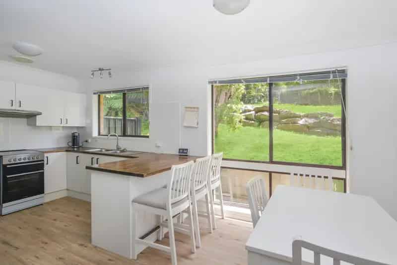 Lease Solid Brick and Tile Home with Timber Deck in Narara