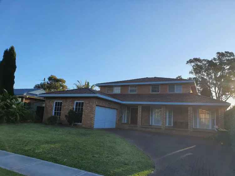 House for Lease in Ingleburn Spacious Dual Family Living