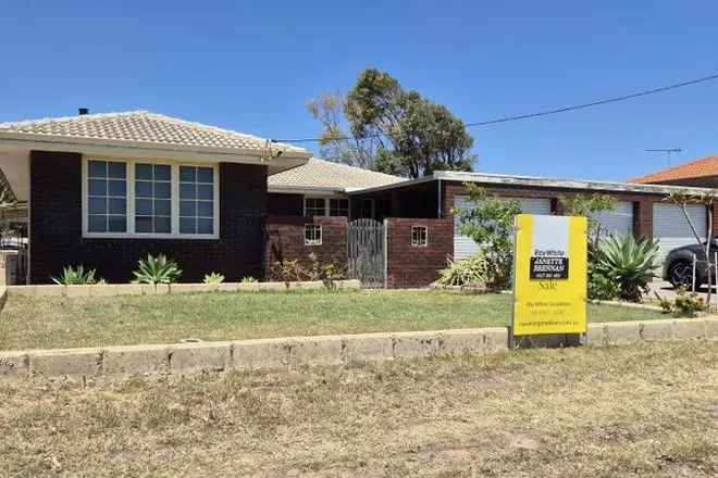 Family Home with Triple Garage Near Mount Tarcoola Primary School