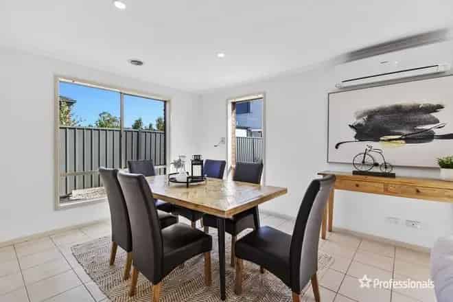 House For Sale , 13, Dickerson Way, Melbourne, Victoria