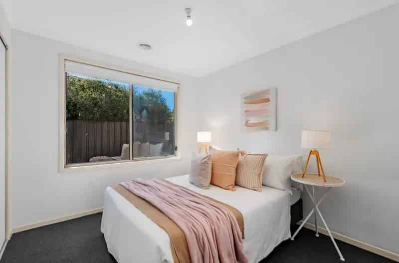 2 rooms house of 182 m² in Melbourne