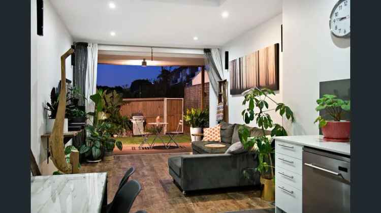 Contemporary Semi Cottage Family Home Ashfield