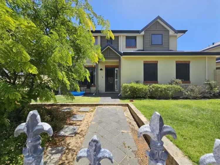 House For Sale in Fremantle, Western Australia