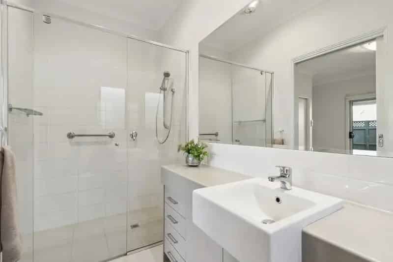 House For Sale , 72, Kangan Drive, Melbourne, Victoria