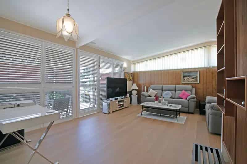 3 Bedroom Family Home In Epping