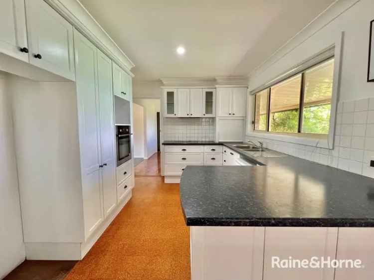 House For Rent in Bathurst, New South Wales